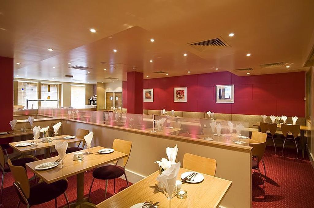 Premier Inn Glasgow City Centre - Argyle Street Экстерьер фото