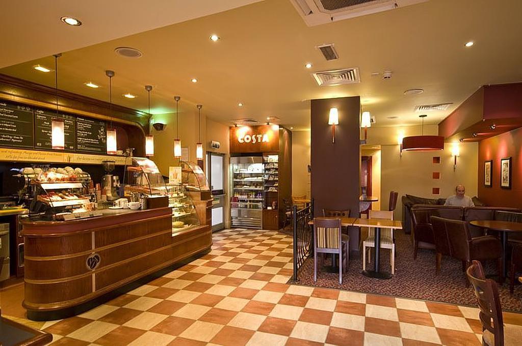 Premier Inn Glasgow City Centre - Argyle Street Экстерьер фото